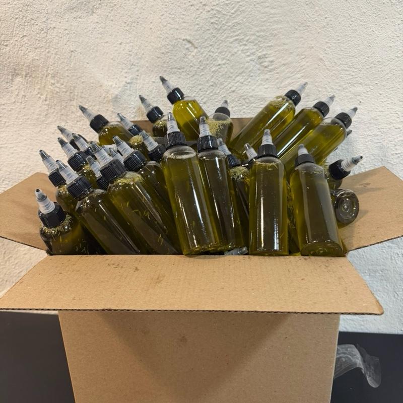 50 bottles of 4 oz Wholesale Hair Growth Oil – 50 Bottle Bundle (Natural Herbal Formula)